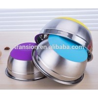 Stainless steel mixing bowl with color silicone base