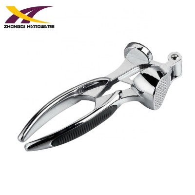 Newest design creative kitchen supplies zinc alloy metal garlic press